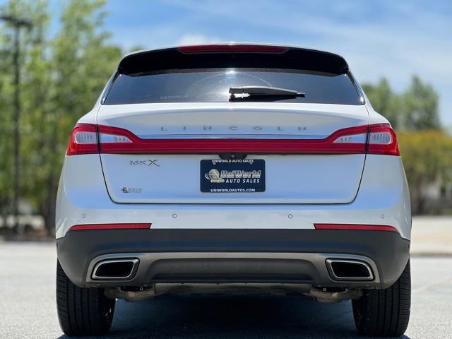 Used 2016 Lincoln MKX Reserve w/ Technology Package FWD image 6