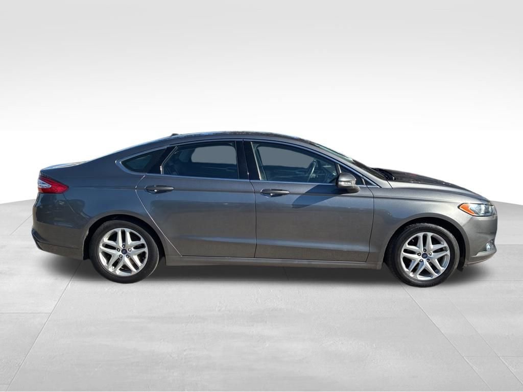 Used 2014 Ford Fusion SE w/ Equipment Group 202A image 7