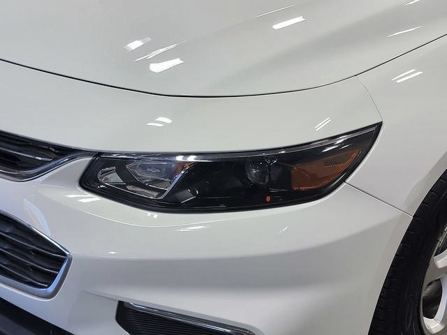Used 2018 Chevrolet Malibu LS FWD image 9