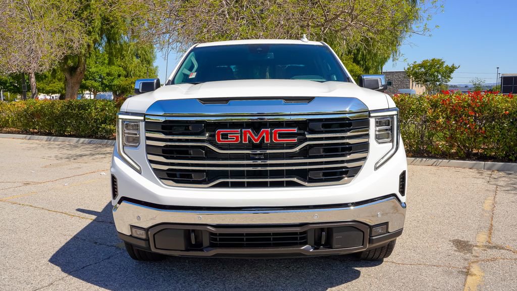 New 2025 GMC Sierra 1500 SLT w/ SLT Premium Plus Package image 4