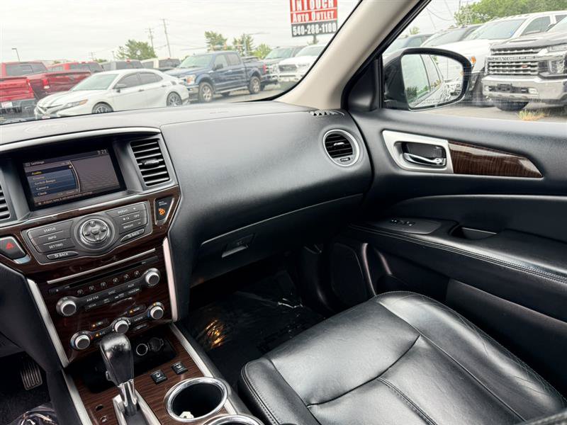 Used 2013 Nissan Pathfinder SL w/ Cargo Pkg FWD image 25