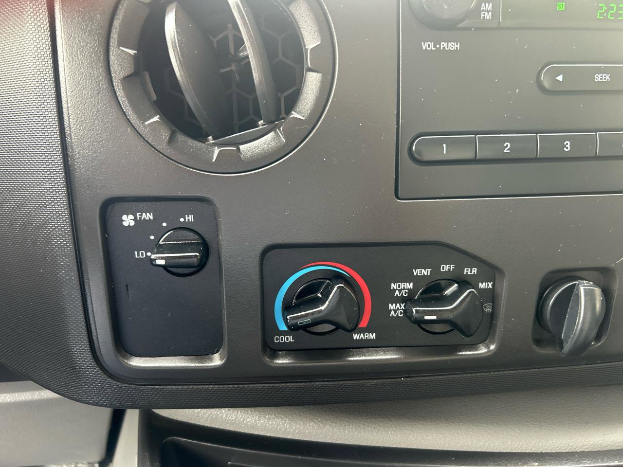Used 2019 Ford E-350 and Econoline 350 Super Duty w/ Power Windows & Locks Group RWD image 17