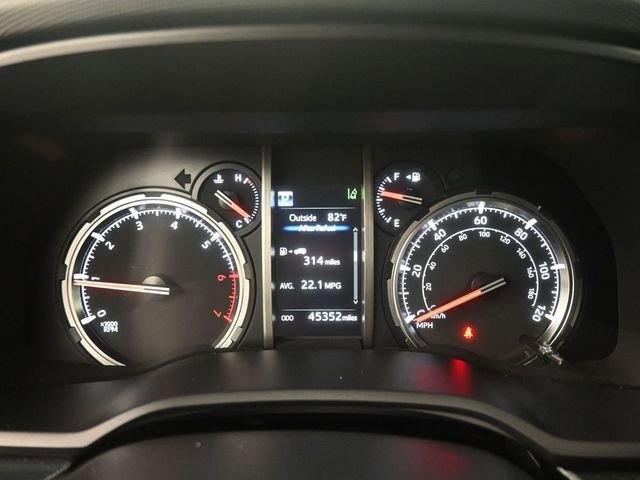 Used 2024 Toyota 4Runner TRD Off-Road image 13