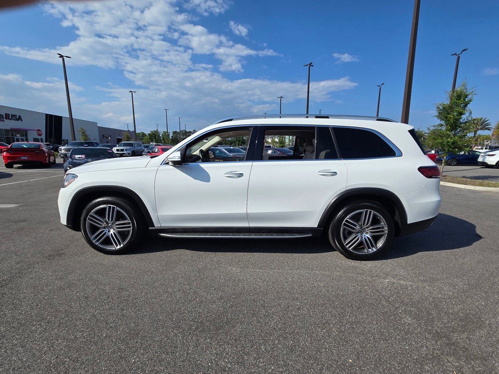 Used 2021 Mercedes-Benz GLS 450 4MATIC image 2