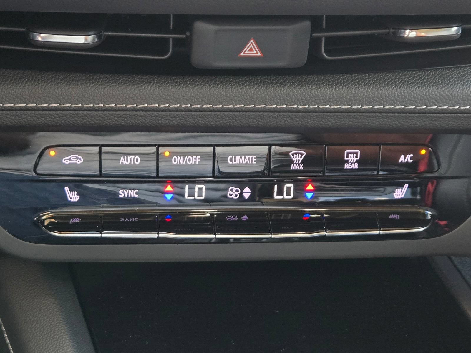 Used 2022 Buick Envision Essence w/ Technology Package II FWD image 16