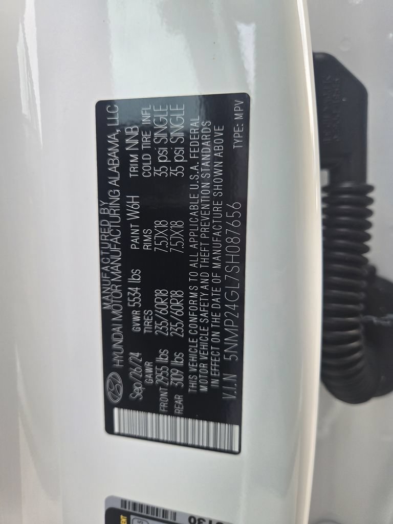 Used 2025 Hyundai Santa Fe SEL FWD image 13