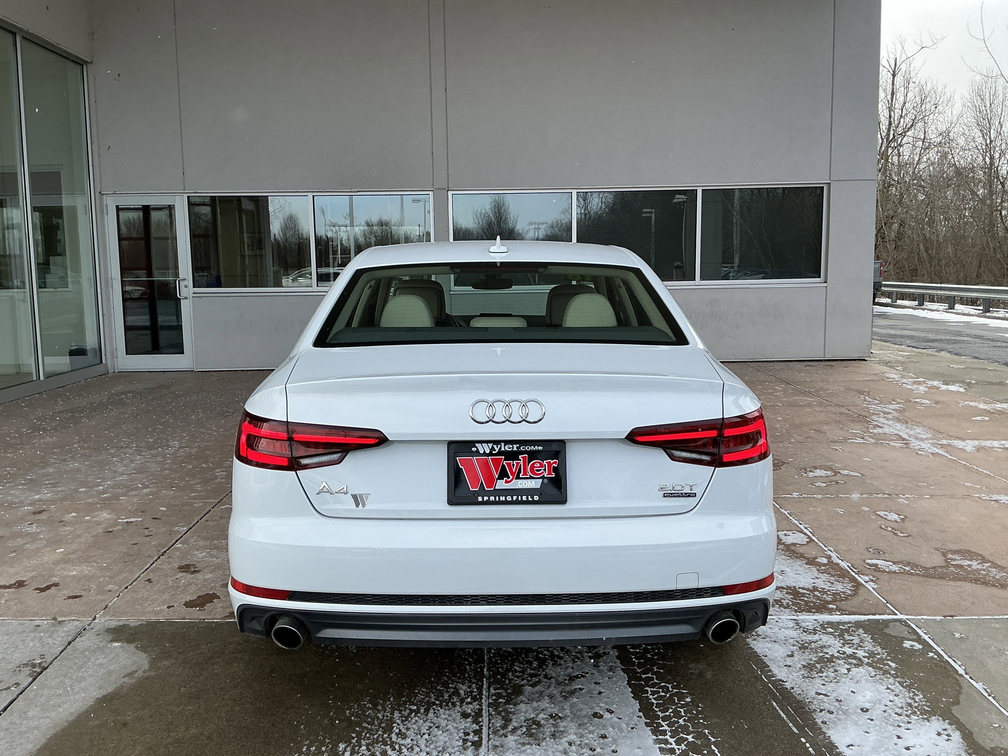 Used 2018 Audi A4 2.0T Premium w/ Convenience Package image 21