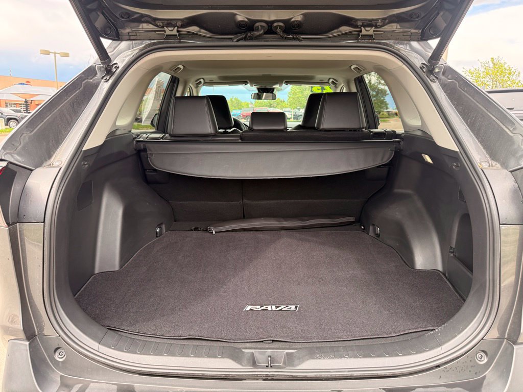 Used 2023 Toyota RAV4 XLE Premium AWD/4WD image 24