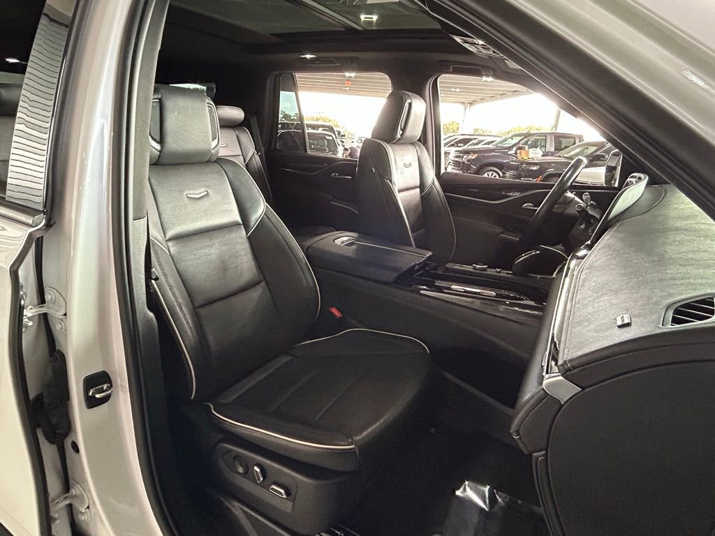 Used 2022 Cadillac Escalade Sport image 13