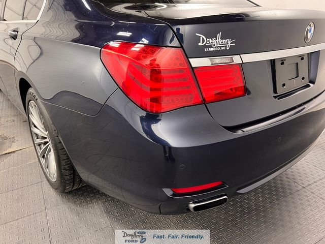 Used 2011 BMW 750i image 12