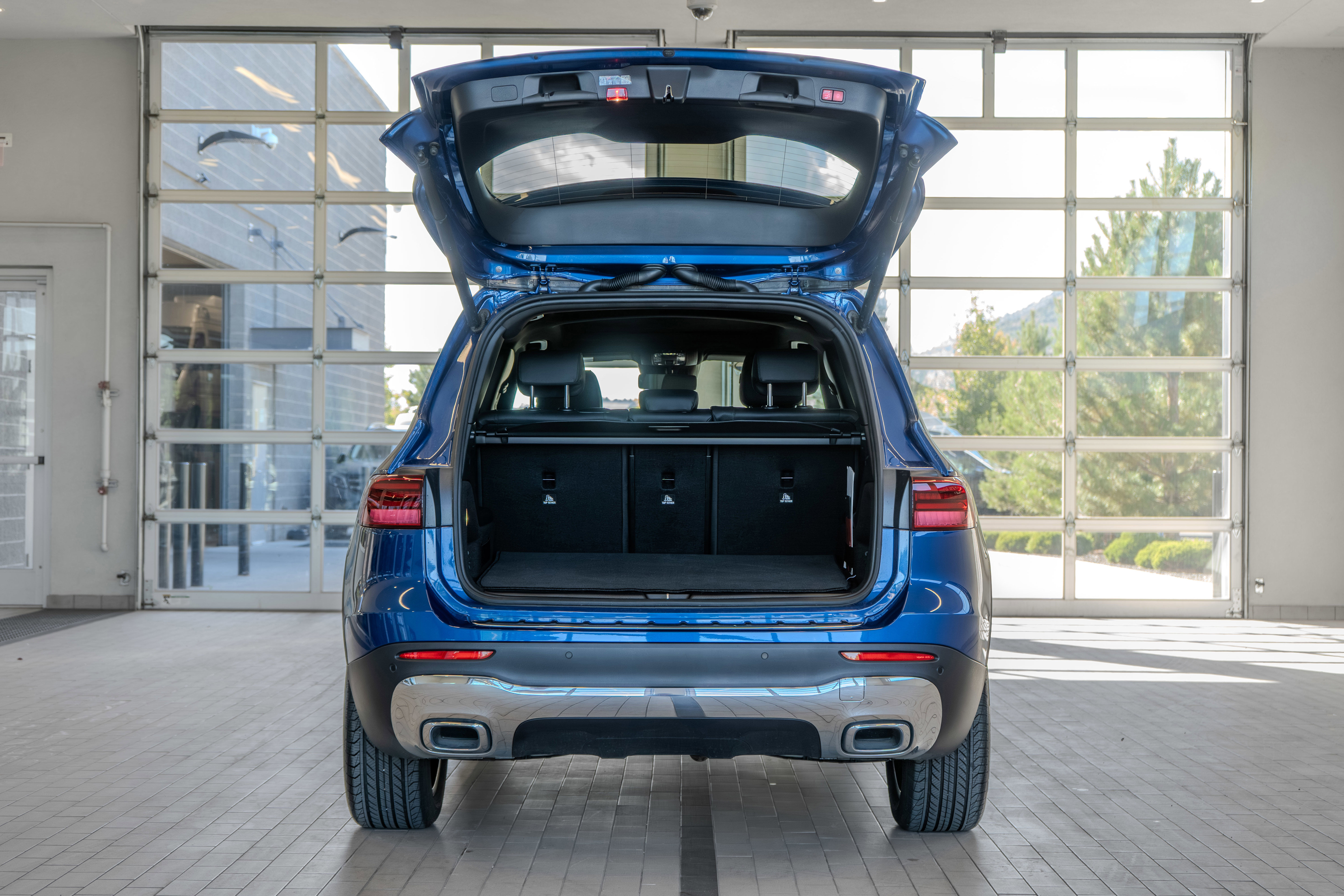 Certified 2025 Mercedes-Benz GLB 250 4MATIC image 16