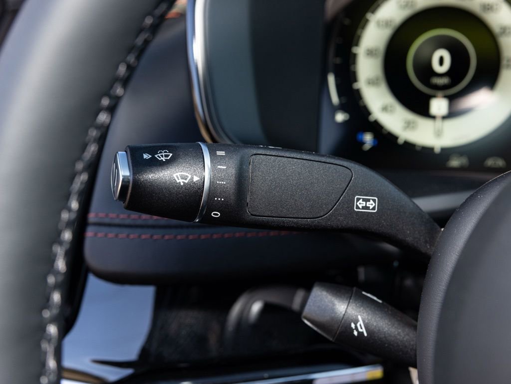 New 2026 Aston Martin DBX 707 image 36