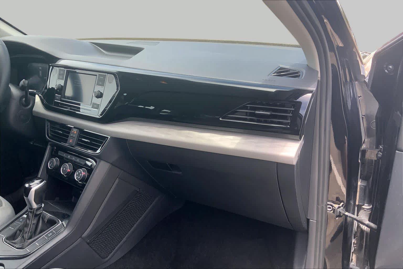 Used 2024 Volkswagen Taos S FWD image 18