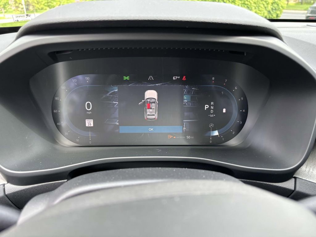 New 2025 Volvo XC40 B5 Core w/ Protection Package Premier image 15