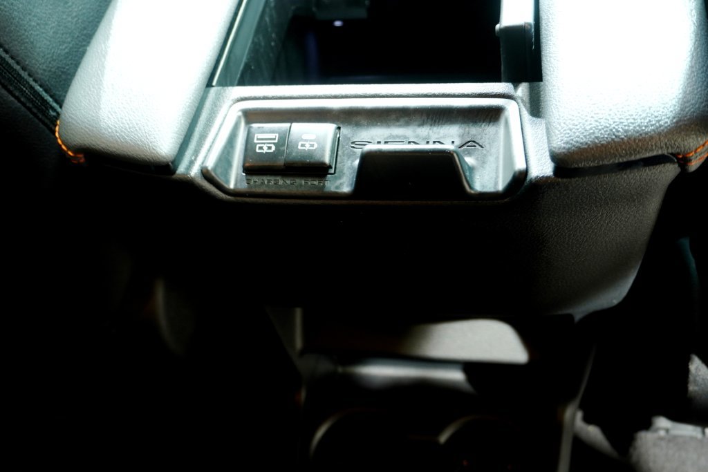 Certified 2023 Toyota Sienna XSE AWD/4WD image 18