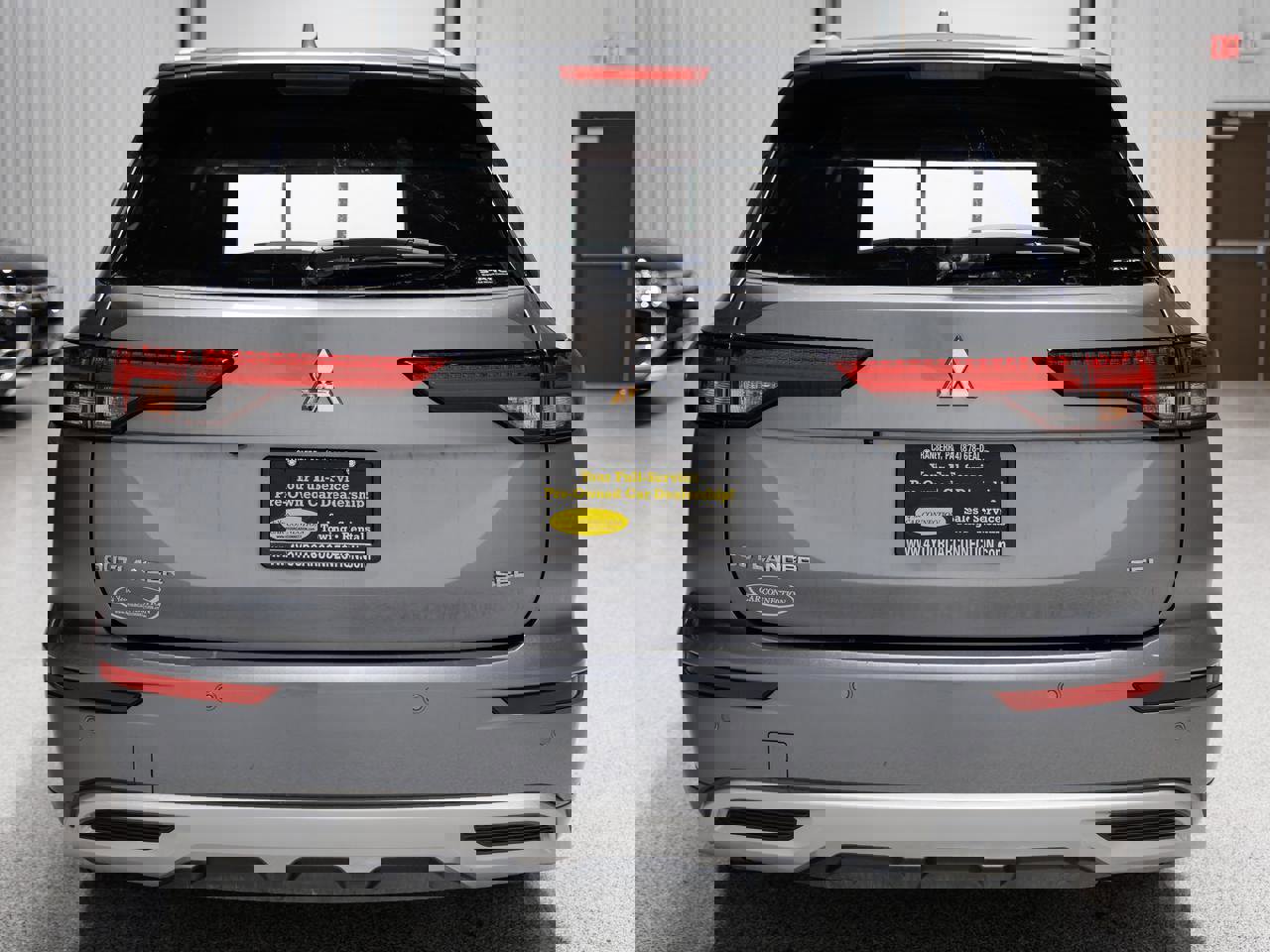 Used 2024 Mitsubishi Outlander SEL image 5