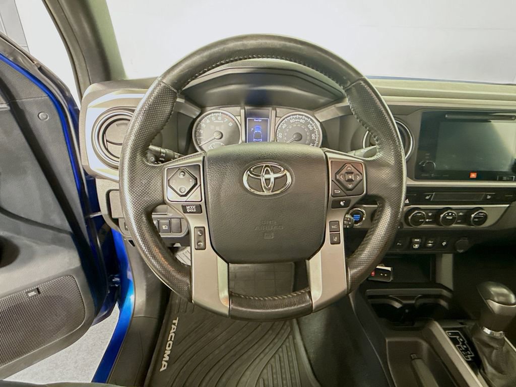 Used 2018 Toyota Tacoma Limited image 11