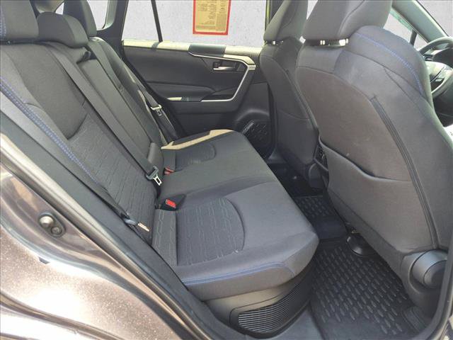 Used 2023 Toyota RAV4 SE w/ SE Grade Weather Package AWD/4WD image 18