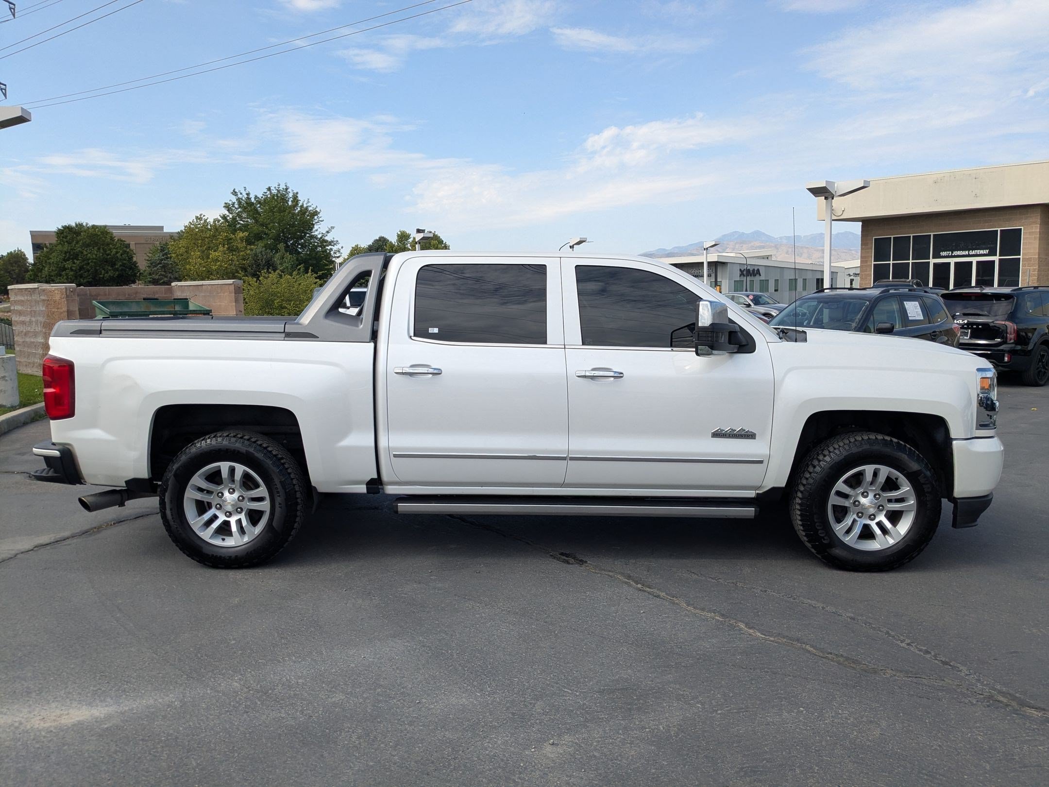 Used 2017 Chevrolet Silverado 1500 High Country w/ High Desert Package AWD/4WD image 6