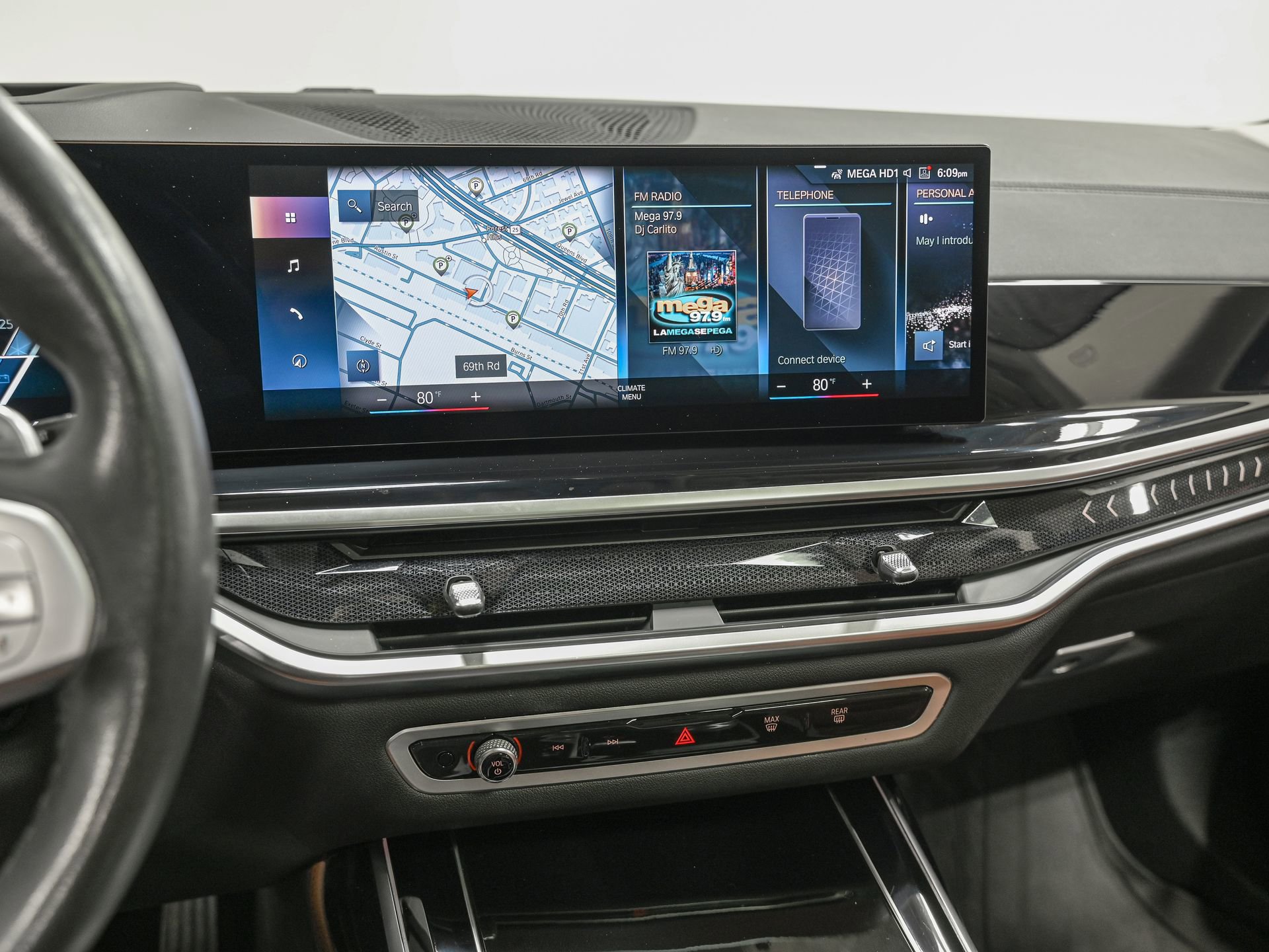 Used 2023 BMW X7 xDrive40i w/ Premium Package AWD/4WD image 21