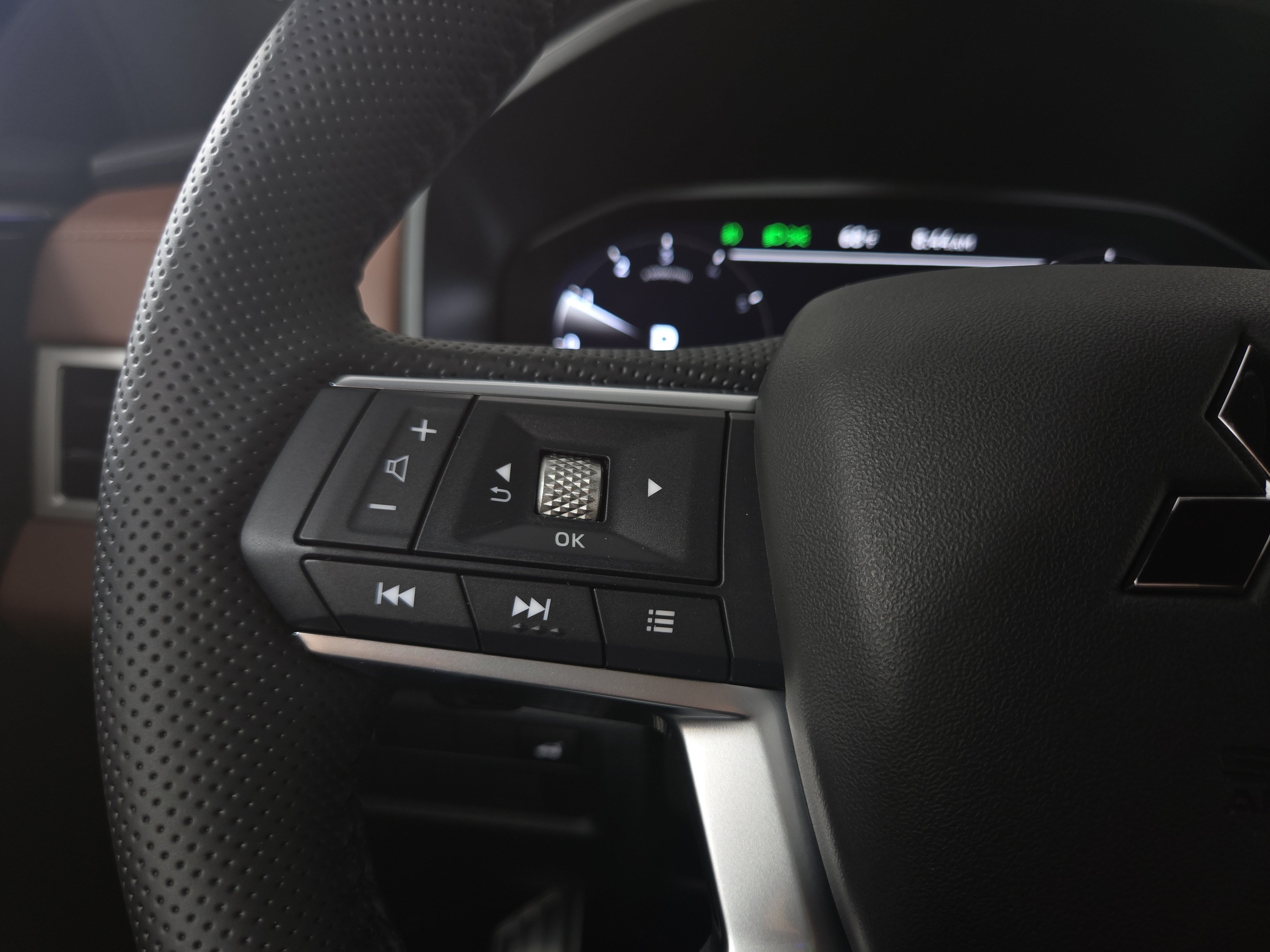 New 2026 Mitsubishi Outlander SEL AWD/4WD image 15