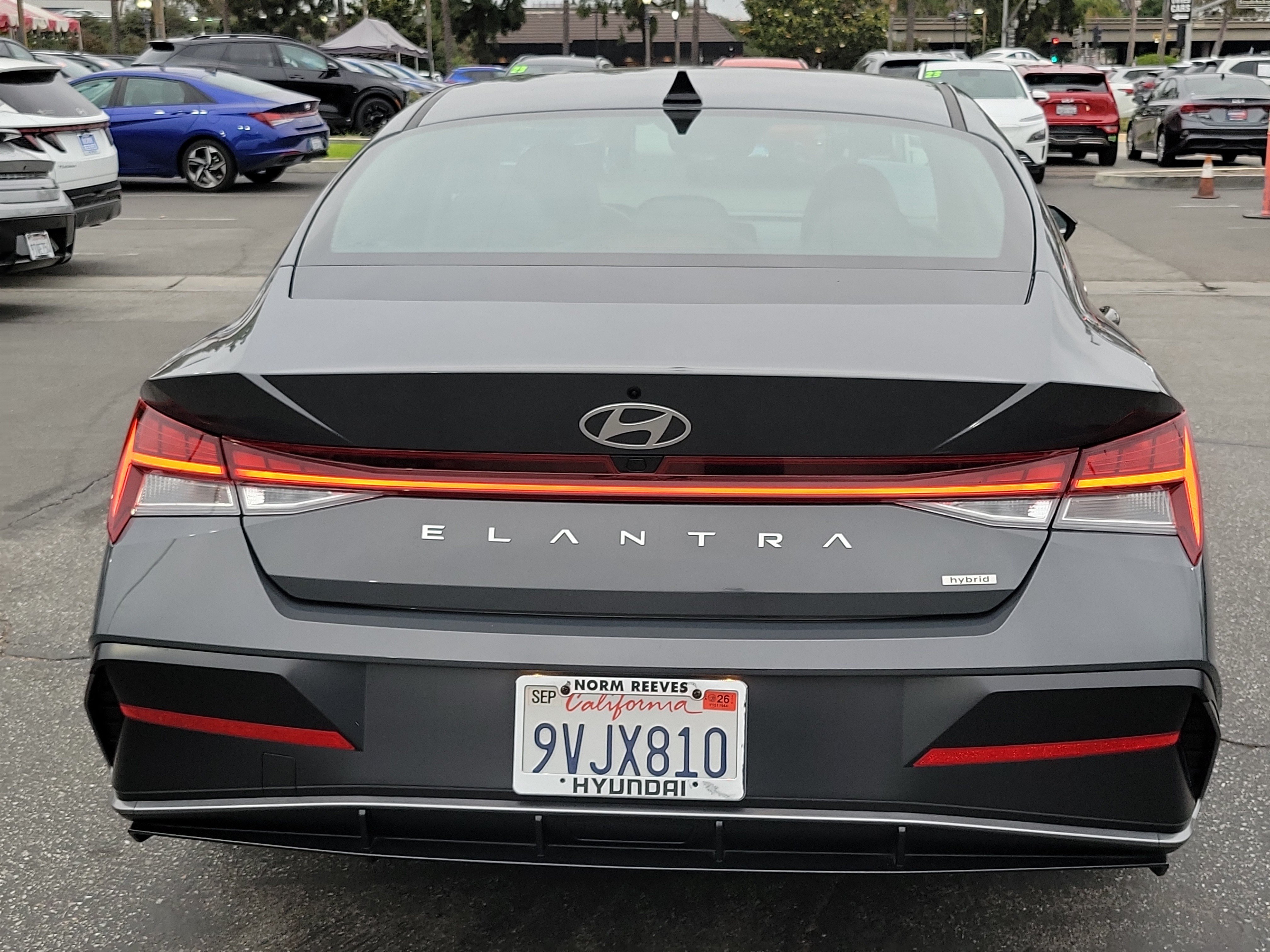 Certified 2025 Hyundai Elantra Limited FWD image 19