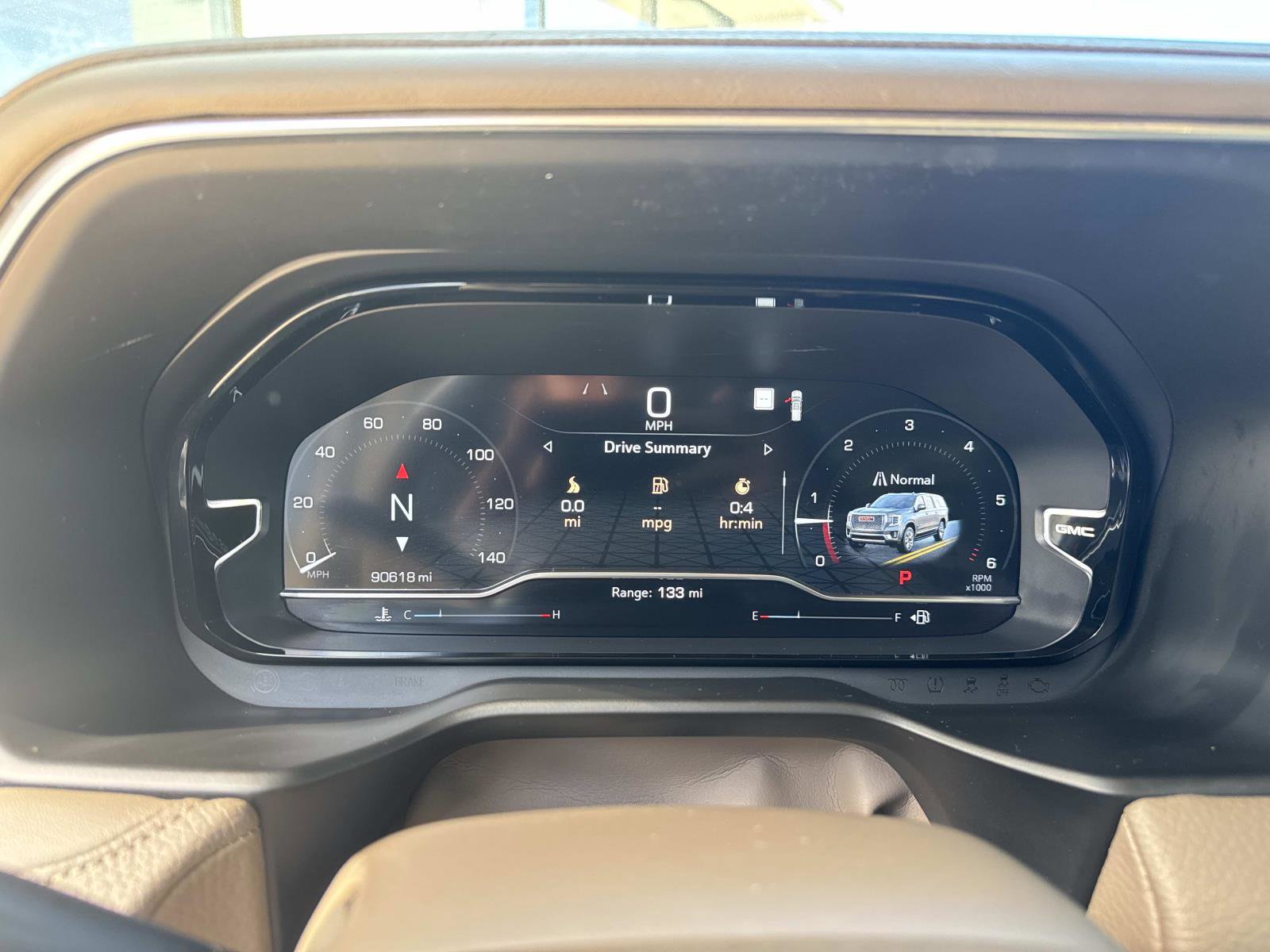 Used 2022 GMC Yukon XL Denali w/ Denali Premium Package image 29