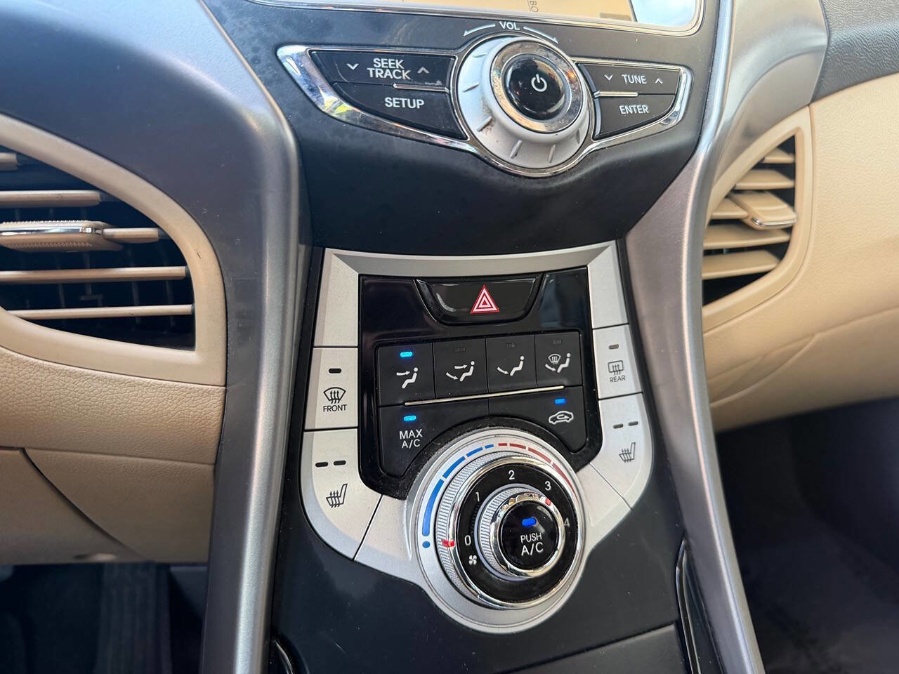 Used 2012 Hyundai Elantra Limited FWD image 28