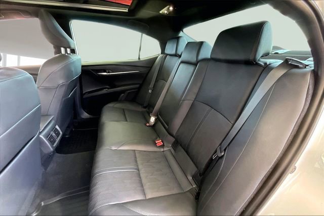 Used 2025 Toyota Camry XSE image 19