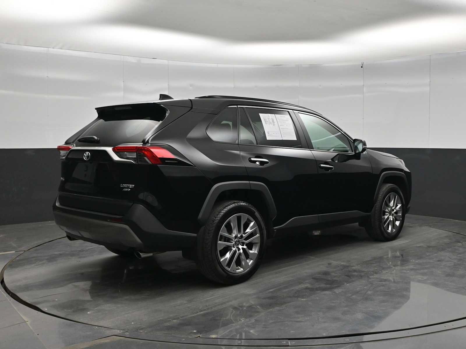 Used 2024 Toyota RAV4 Limited w/ Advanced Technology Package AWD/4WD image 7
