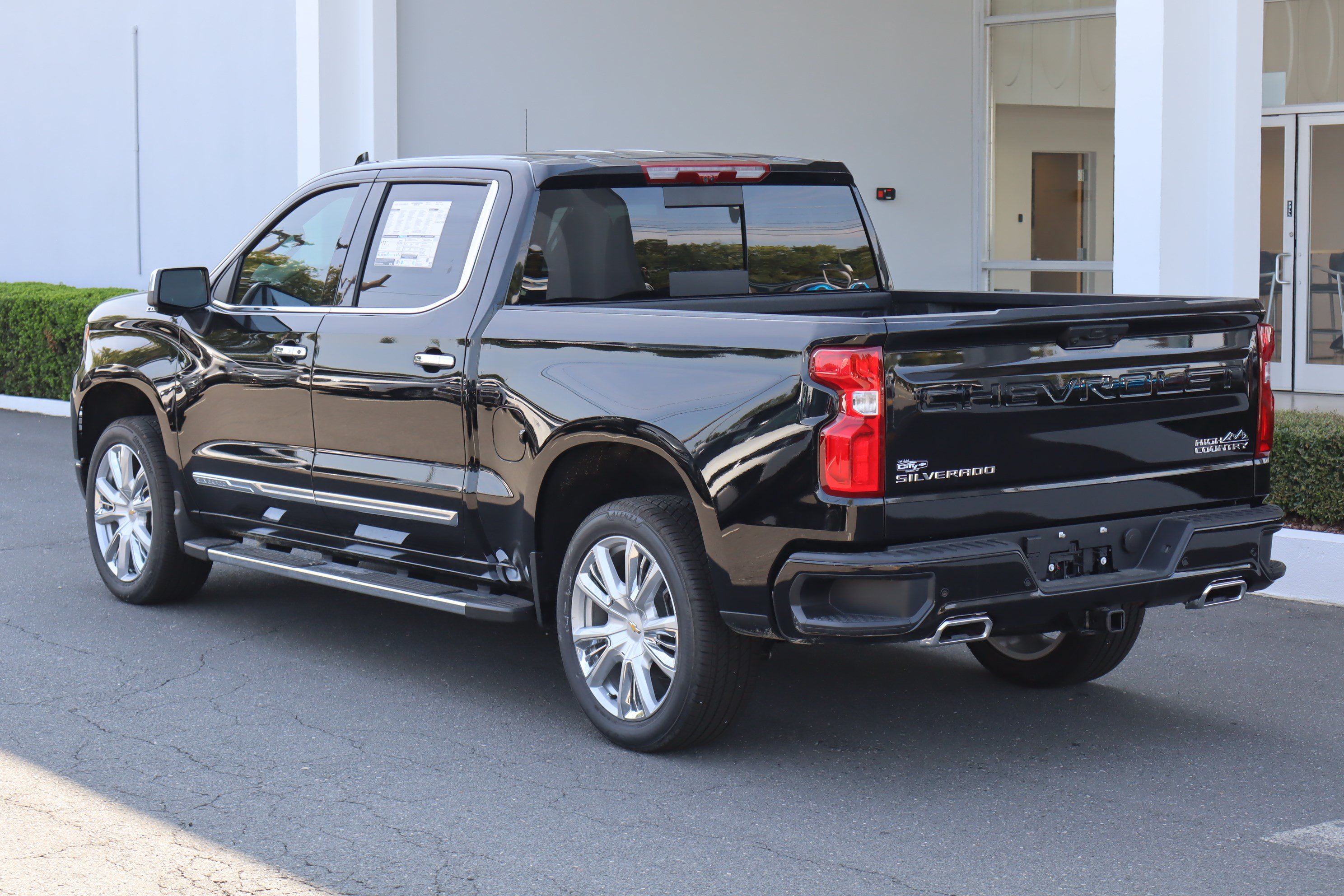 New 2026 Chevrolet Silverado 1500 High Country w/ High Country Premium Package AWD/4WD image 7