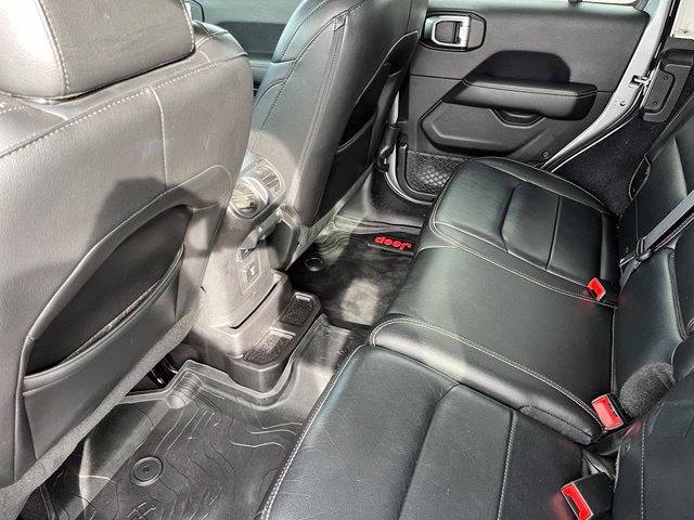 Used 2018 Jeep Wrangler Unlimited Sahara AWD/4WD image 20
