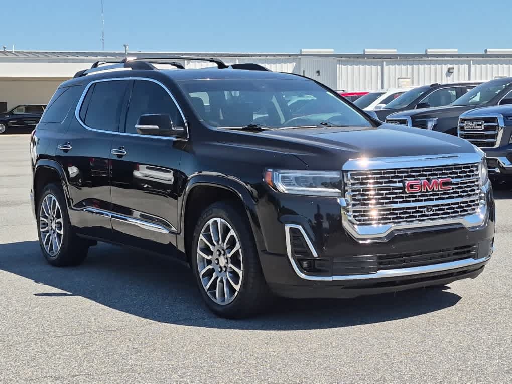 Used 2023 GMC Acadia Denali w/ Denali Ultimate Package AWD/4WD image 3