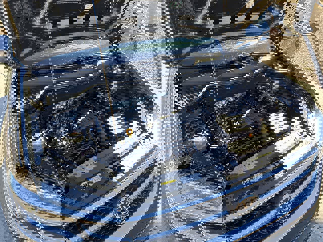 Used 2022 Volkswagen Taos SEL image 7