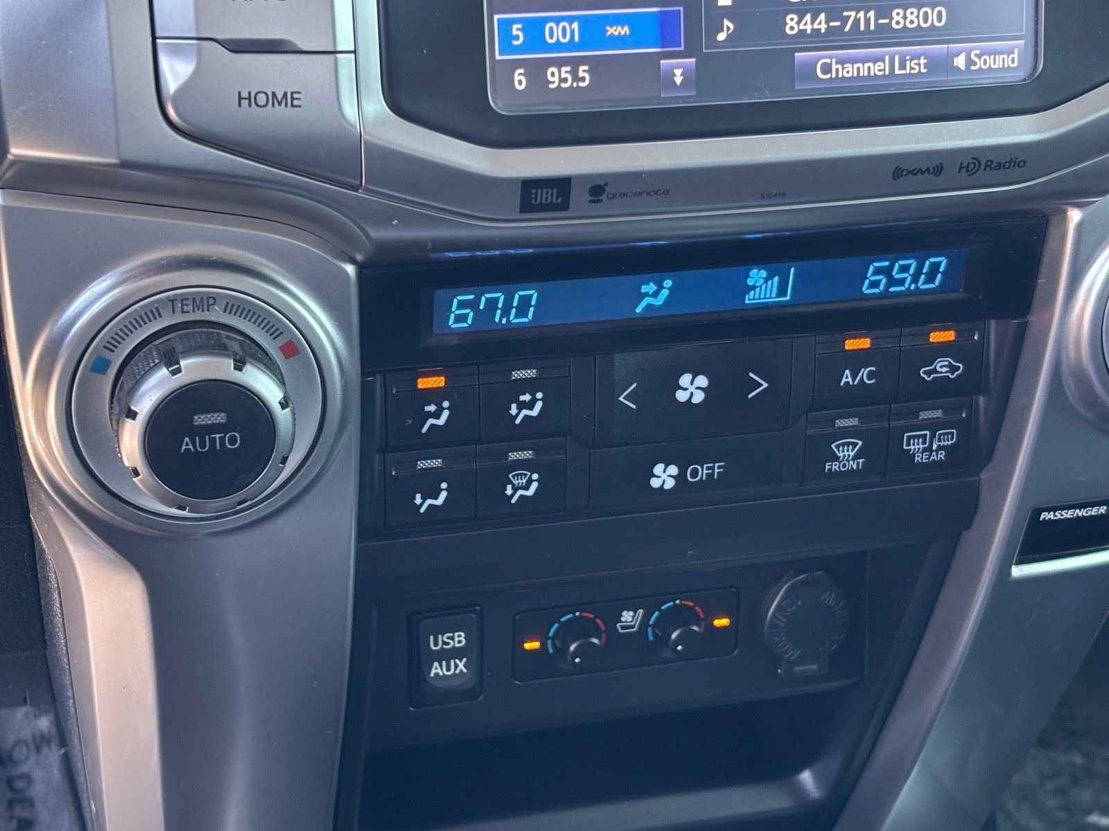 Used 2019 Toyota 4Runner Limited AWD/4WD image 28