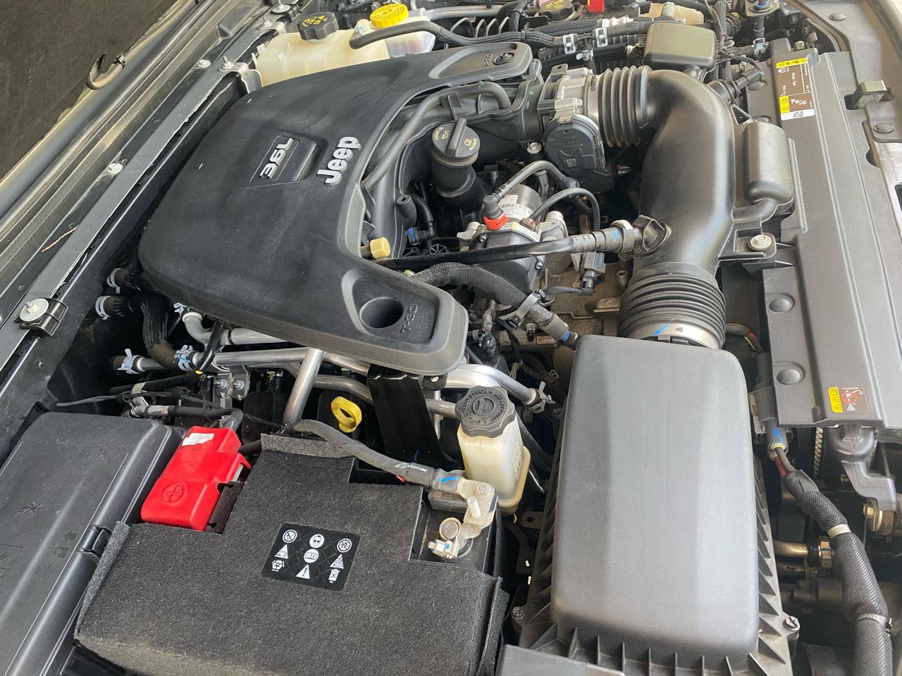 Used 2021 Jeep Wrangler Sport AWD/4WD image 39