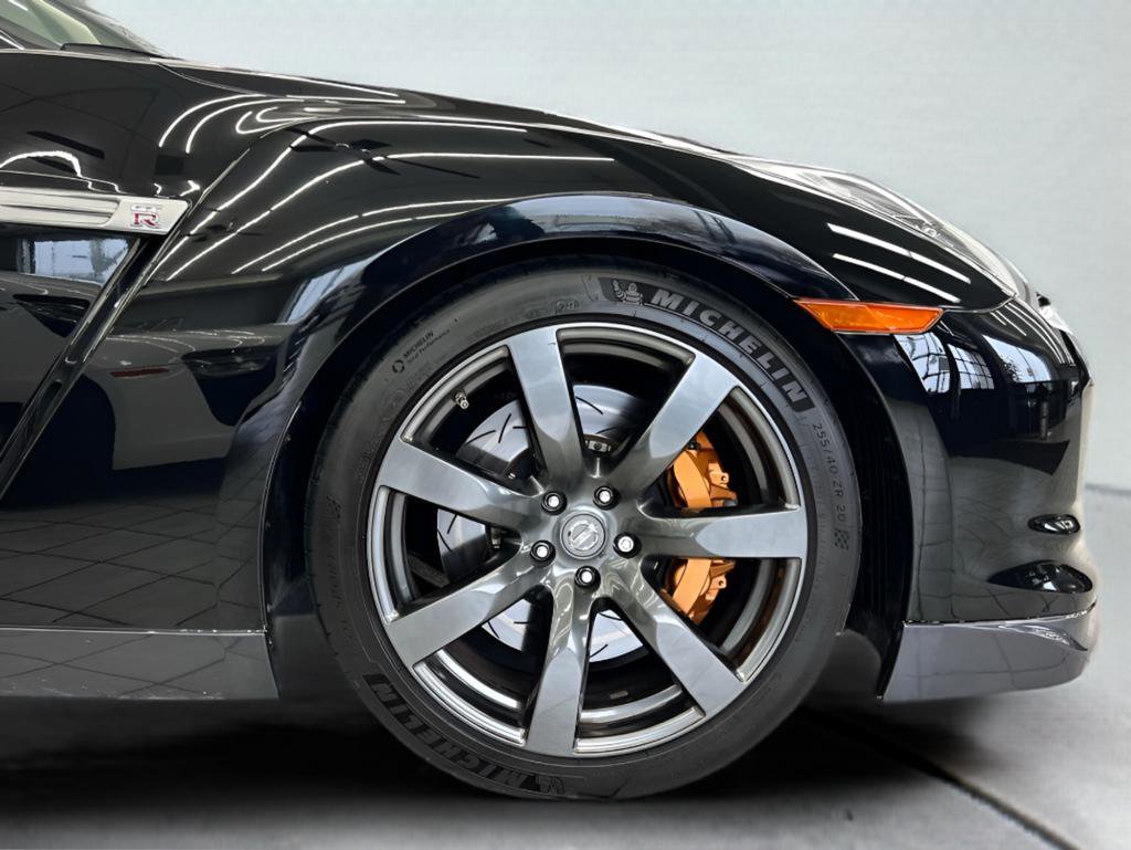 Used 2011 Nissan GT-R Premium image 35