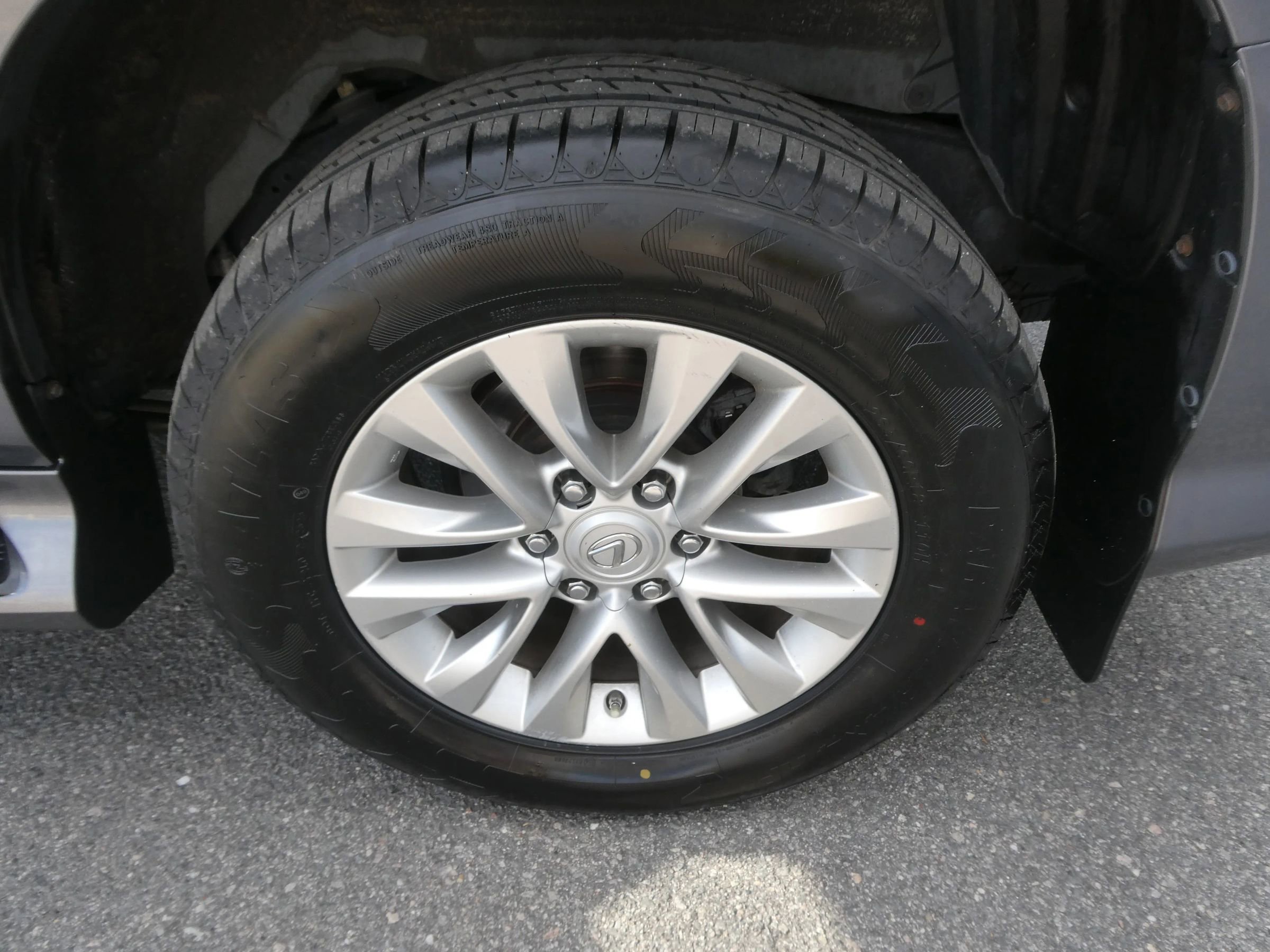 Used 2016 Lexus GX 460 w/ Premium Package image 39