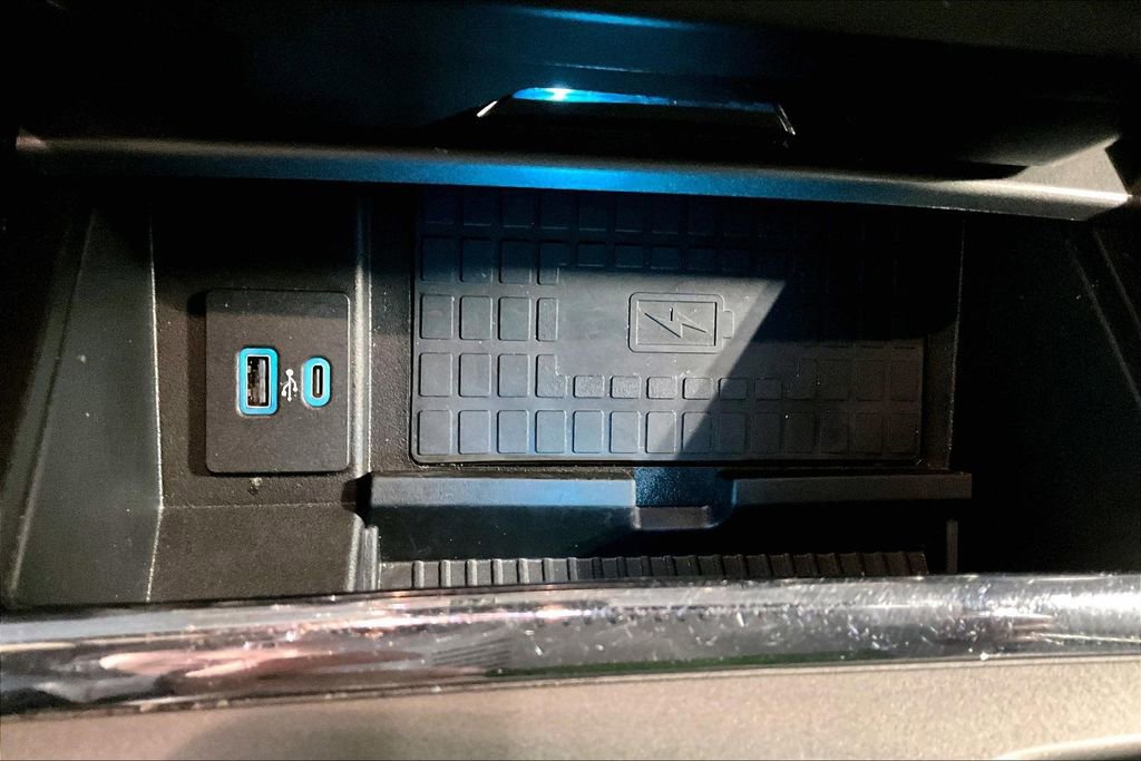 Used 2021 Ford Expedition XLT image 30