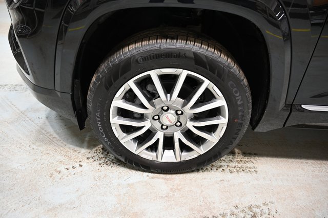 New 2026 GMC Terrain Denali w/ LPO, Black Badging Package image 28