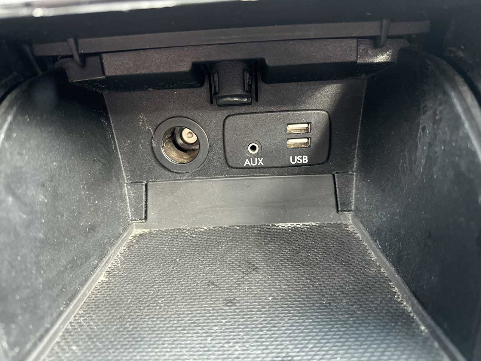 Used 2015 Subaru Legacy 2.5i Limited image 29