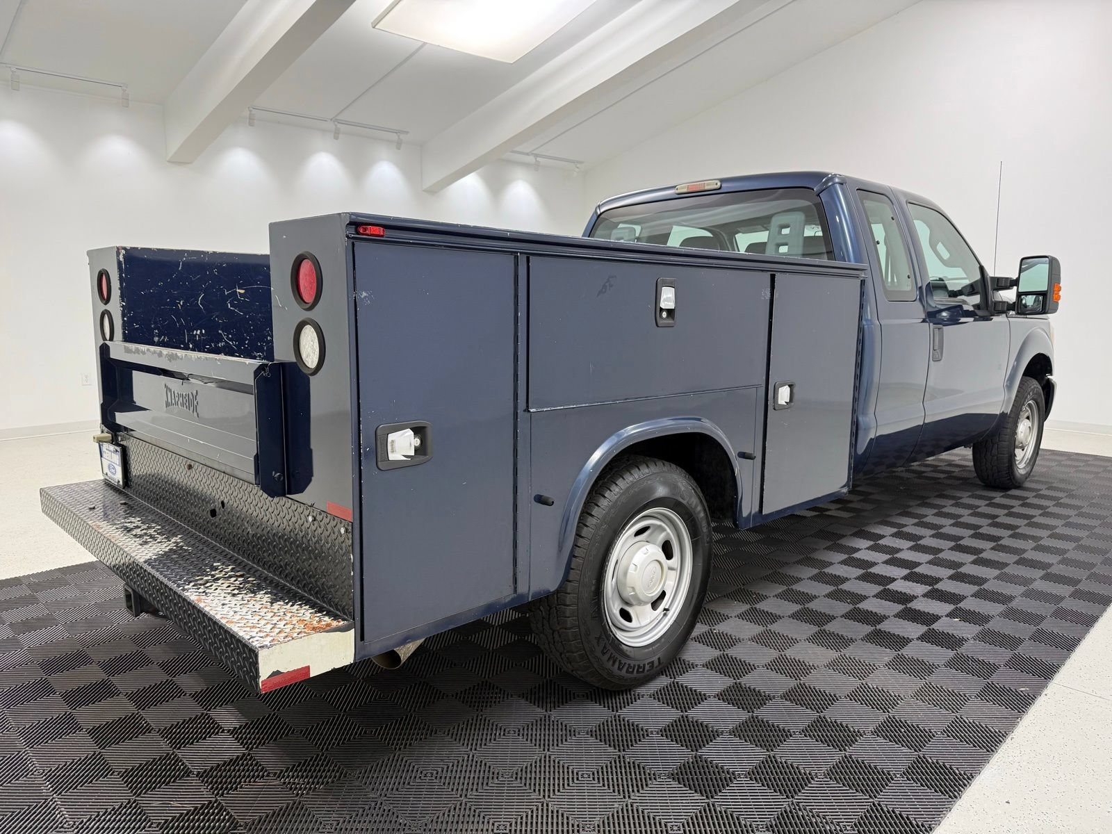 Used 2016 Ford F250 XL w/ Power Equipment Group RWD image 7