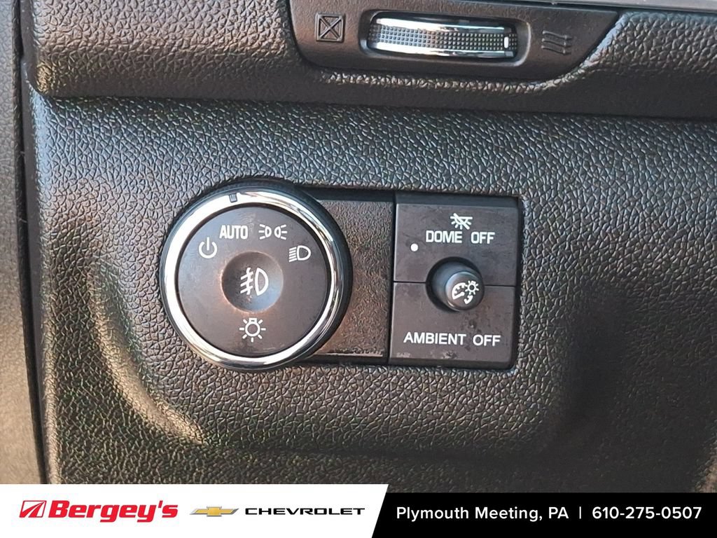 Used 2017 Chevrolet Traverse LT w/ Style and Technology Package AWD/4WD image 29