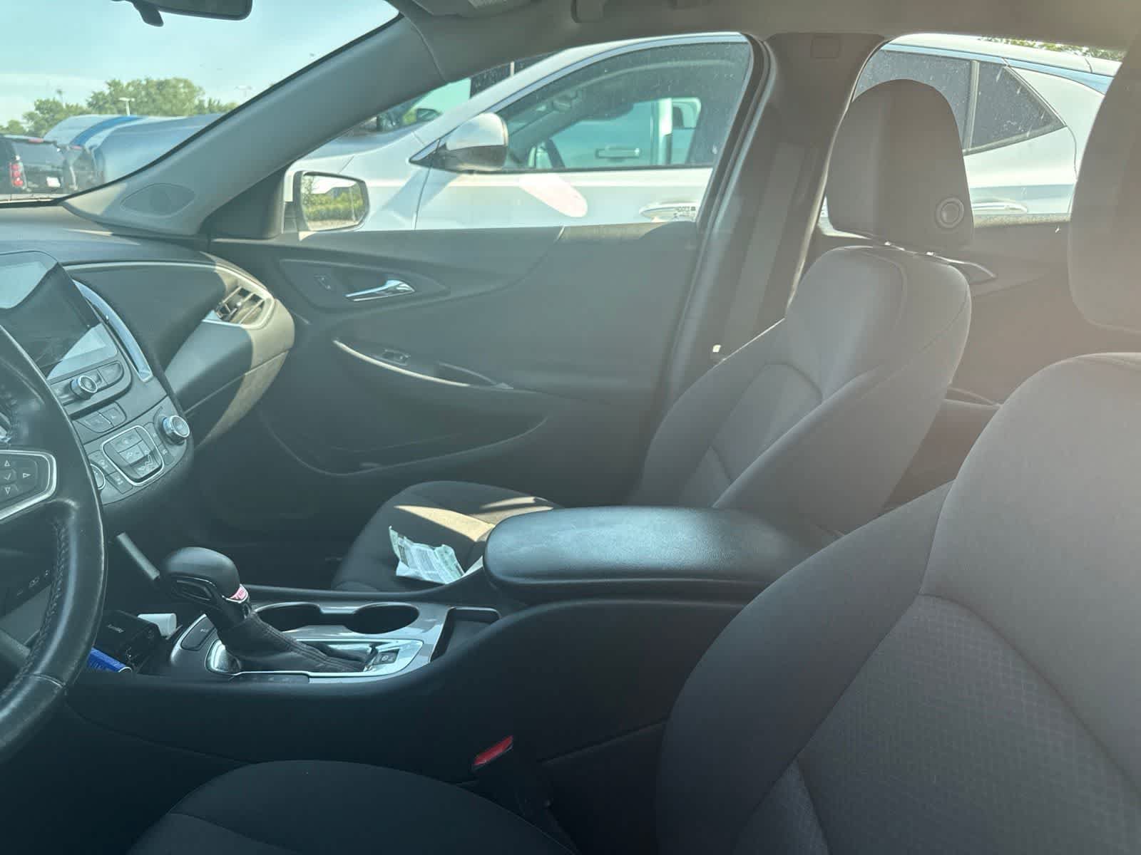 Used 2022 Chevrolet Malibu RS FWD image 29