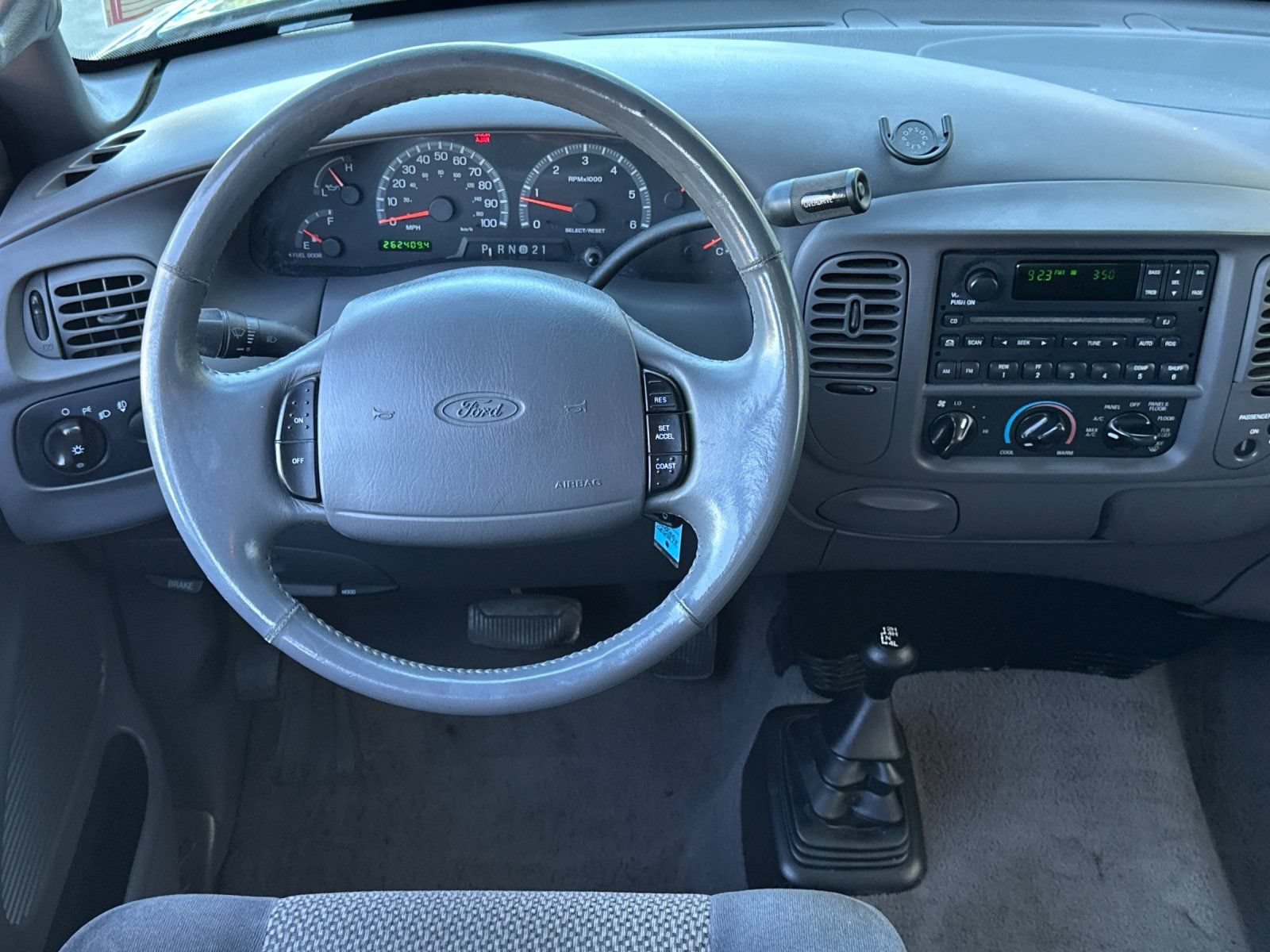 Used 2001 Ford F150 XLT AWD/4WD image 13