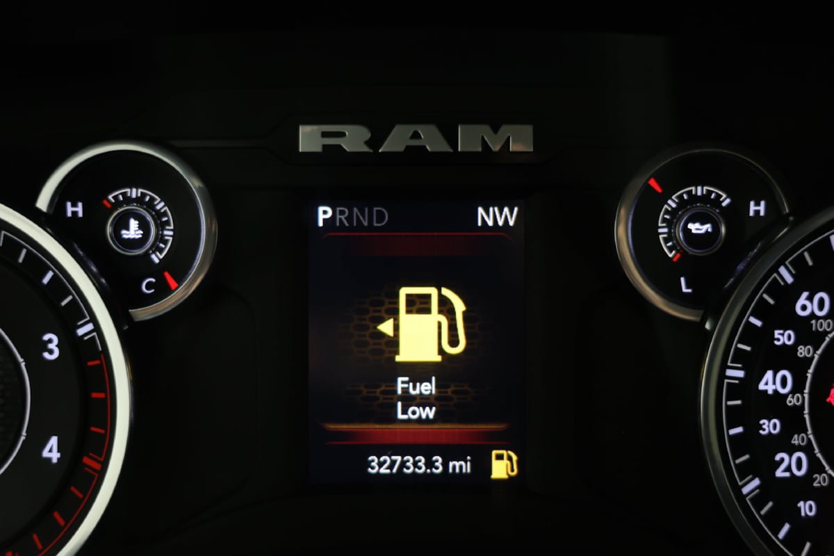 Used 2024 RAM 3500 SLT w/ Quick Order Package 2YG SLT AWD/4WD image 10