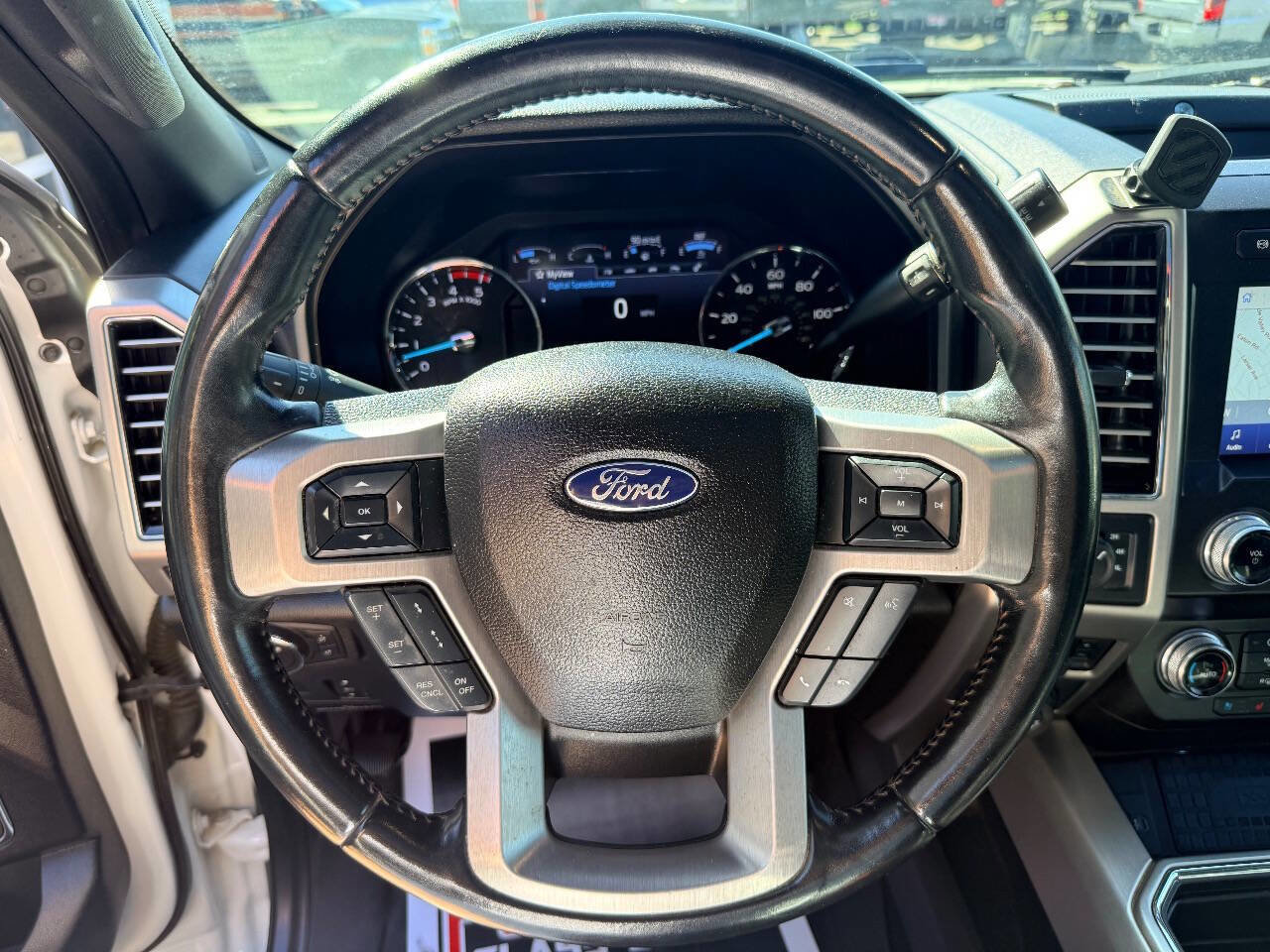 Used 2020 Ford F250 Platinum w/ FX4 Off-Road Package AWD/4WD image 25