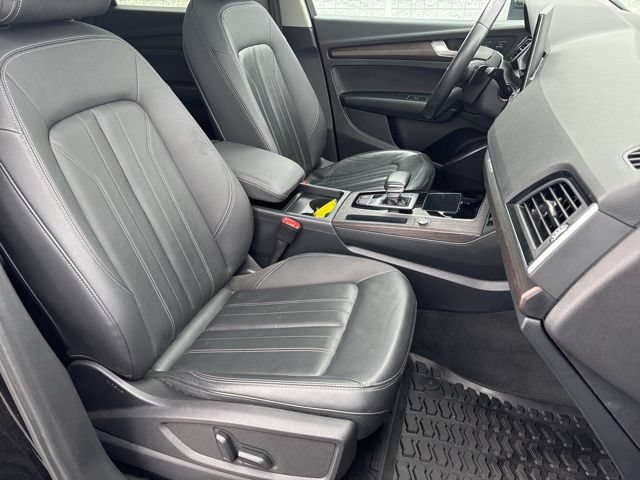 Used 2023 Audi Q5 2.0T Premium w/ Convenience Package AWD/4WD image 16