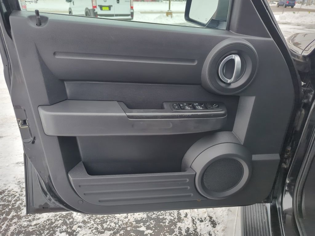 Used 2011 Dodge Nitro Heat image 24