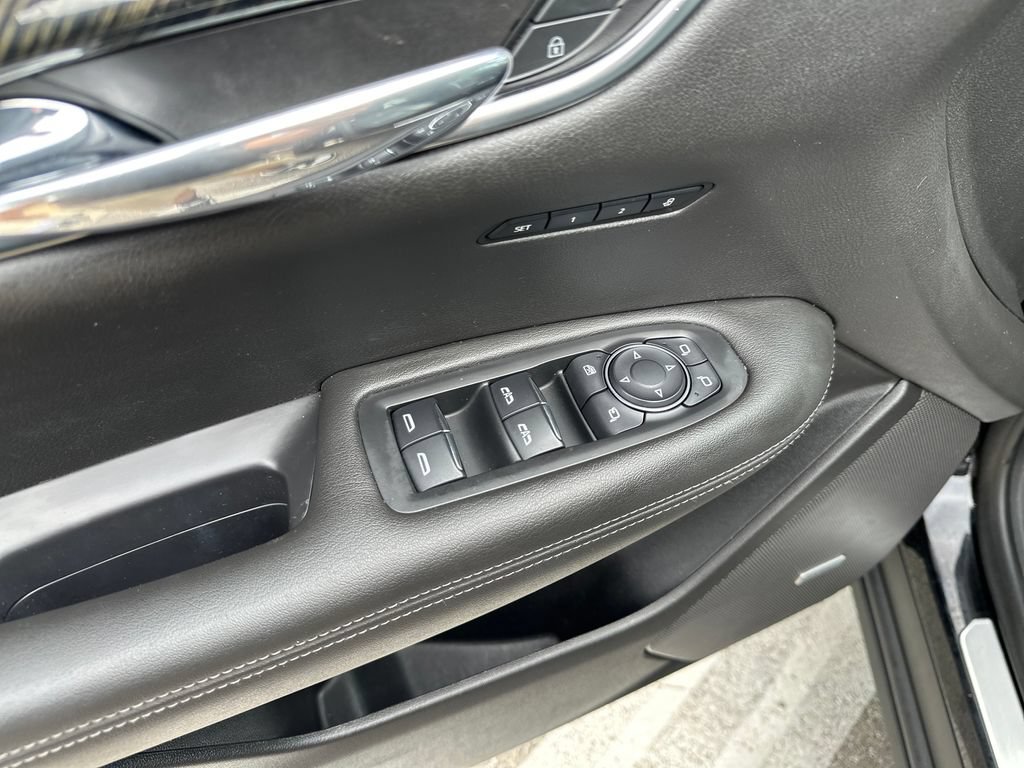 Used 2021 Cadillac XT6 Premium Luxury AWD/4WD image 18
